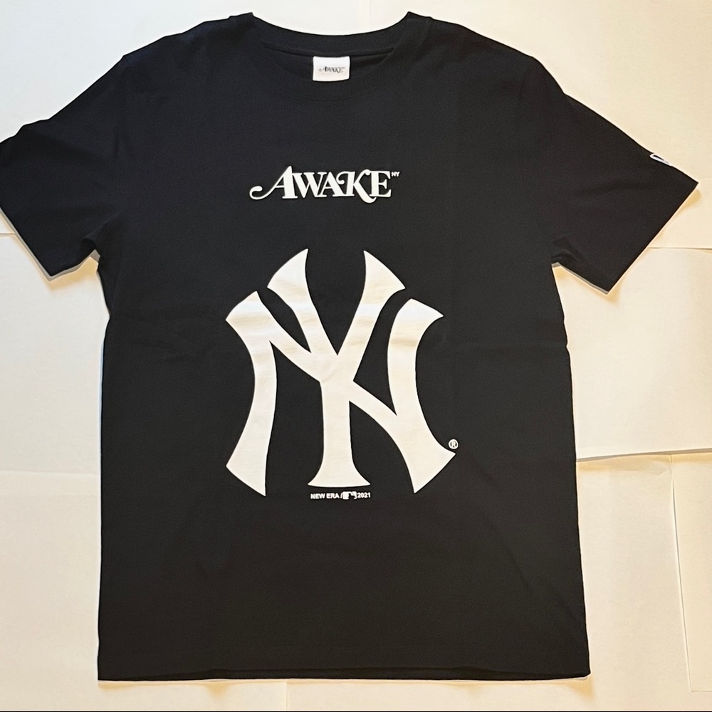 NEW AWAKE X MLB DUELING LOGO SUBWAY SERIES BLACK SHORT SLEEVE T-SHIRT (size M)